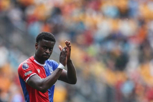 Desky: Gee s medical examination for joining Liverpool has been completed and he will sign a long-term contract with the team